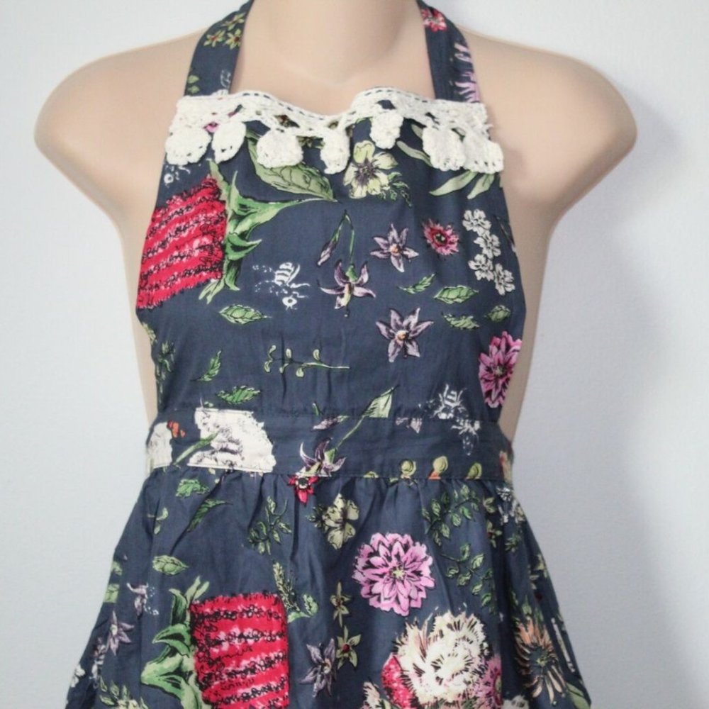 NWT Anthropologie Home Floral Crochet Butterfly Field Apron Navy One Size H12862 - Picture 4 of 8